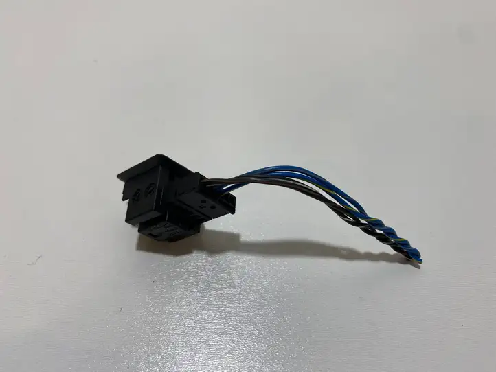 BMW 5 E60 E61 (2004 - 2010) 6989286 Прочая электропроводка — фото 2