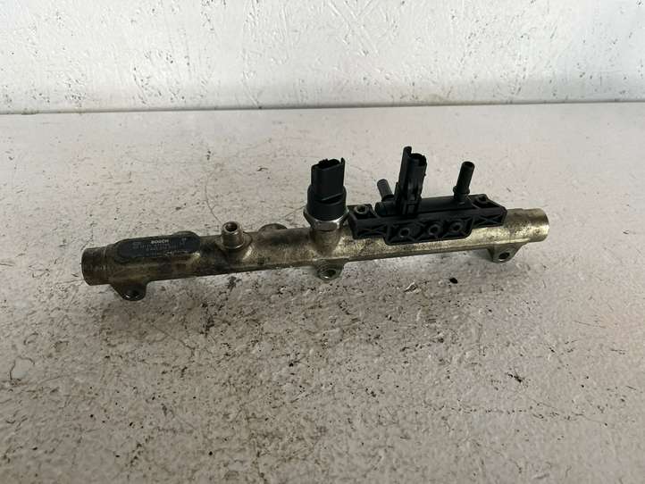 Peugeot 406 (1999 - 2006)  0445214017 Магистральная трубка топлива