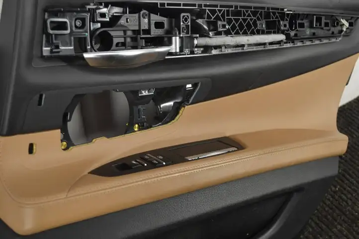 BMW 7 F01 (2008 - 2016) 8009891 Обшивка задней двери — фото 9