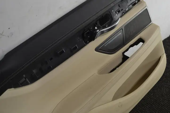 BMW 7 G11 G12 (2015 - 2022) Обшивка задней двери — фото 5