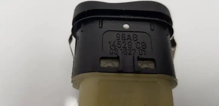 Ford Focus (1998 - 2004) 98AG14529CB Кнопка стеклоподъемников — фото 4
