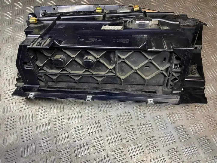 BMW 5 E60 E61 (2004 - 2010) 51167034080 Вещевой ящик — фото 10