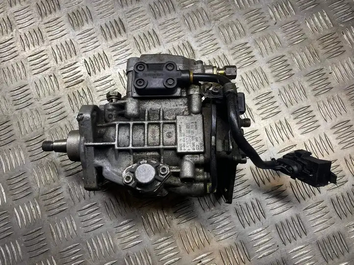 Audi A3/S3 8L (2000 - 2003) 028130115D Топливный насос — фото 1