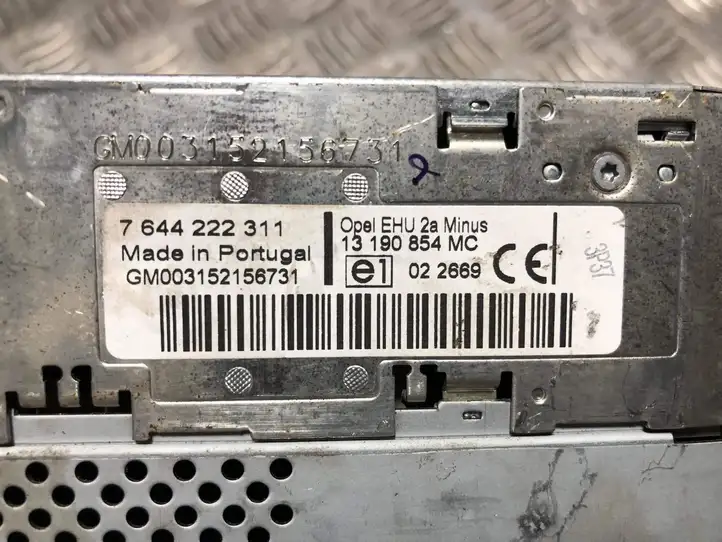 Opel Astra H (2004 - 2009) 13190854 Магнитола / мультимедийная система — фото 2