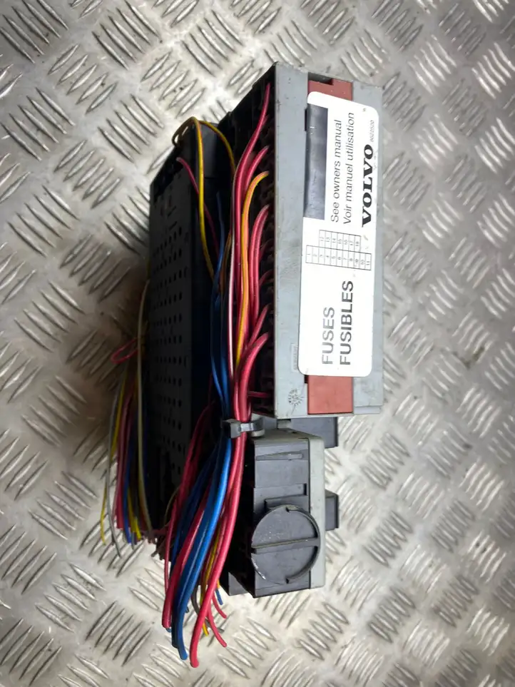 Volvo S80 (1998 - 2004) 8676286 Блок предохранителей (комплект) — фото 7