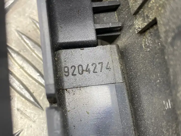 Volvo V70 (2000 - 2004) 9204275 Передняя пепельница — фото 2