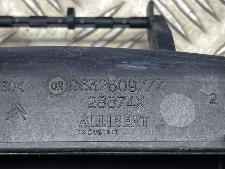 Citroen C5 (2001 - 2004) 9632609777 Передняя пепельница — фото 2