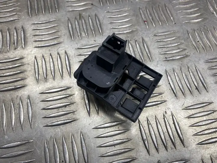 Peugeot 607 (2004 - 2010) 05045001 Кнопка закрытия крышки багажника — фото 6