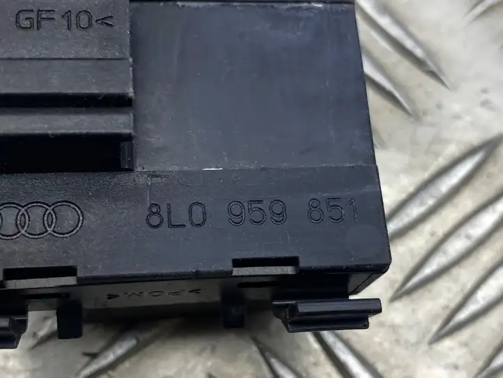 Audi A3/S3 8L (2000 - 2003) 8L0959851 Кнопка стеклоподъемников — фото 1