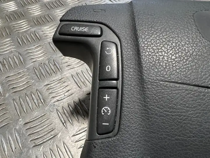 Volvo V70 (2000 - 2004) 586000490233 Подушка безопасности руля — фото 5