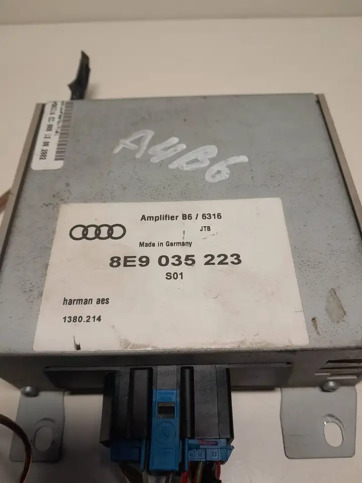 Audi A4 S4 B6 8E 8H (2000 - 2006) 8E9035223 Усилитель звука — фото 2