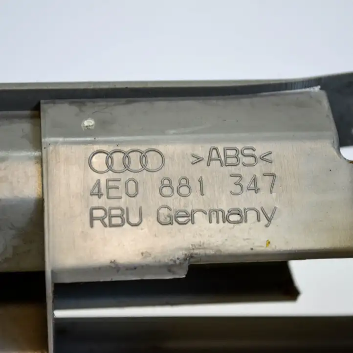 Audi A8 S8 D3 4E (2005 - 2007) 4E0881347 Прочие детали салона — фото 3