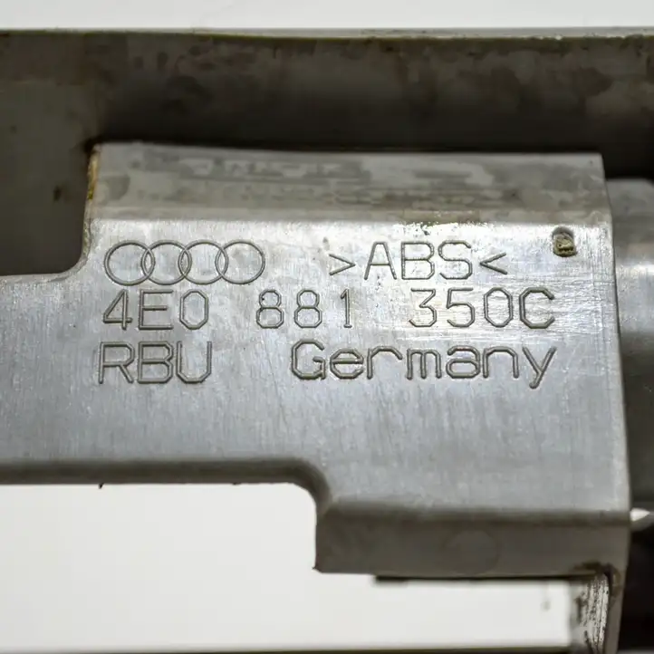 Audi A8 S8 D3 4E (2005 - 2007) 4E0881350C Прочие детали салона — фото 3