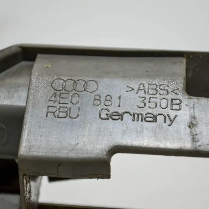 Audi A8 S8 D3 4E (2005 - 2007) 4E0881350B Прочие детали салона — фото 4