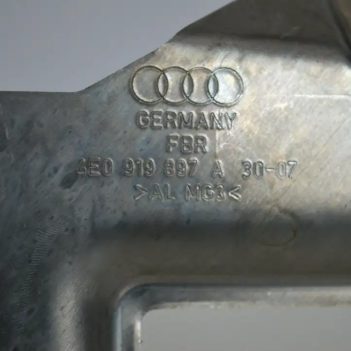 Audi A8 S8 D3 4E (2005 - 2007) 4E0919897A Прочие детали салона — фото 4