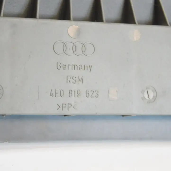 Audi A8 S8 D3 4E (2005 - 2007) 4E0819623 Прочие детали салона — фото 4