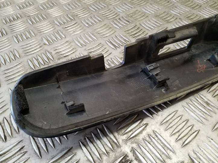 Nissan Qashqai (2010 - 2013)  90810JD0123 Обшивка крышки багажника