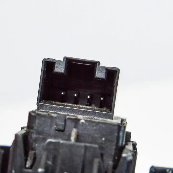 Skoda Octavia Mk2 (1Z) (2004 - 2013) 5E0959855 Кнопка стеклоподъемников — фото 2