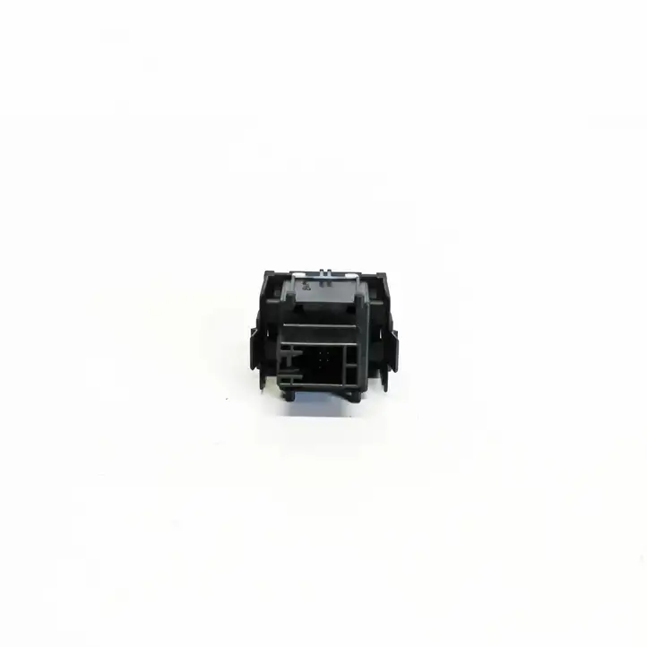 Skoda Octavia Mk2 (1Z) (2004 - 2013) 1Z0941333 Кнопка фаркопа в багажнике — фото 3