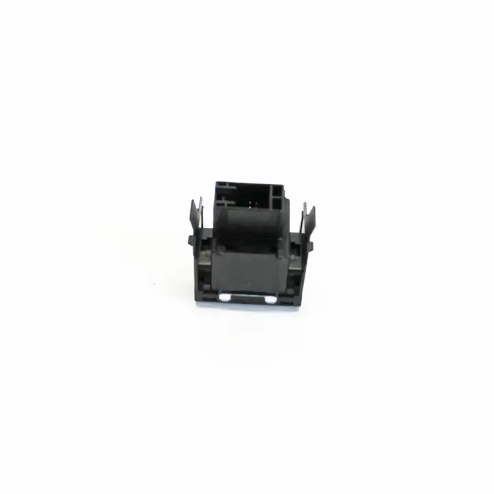 Skoda Octavia Mk2 (1Z) (2004 - 2013) 1Z0941333 Кнопка фаркопа в багажнике — фото 4