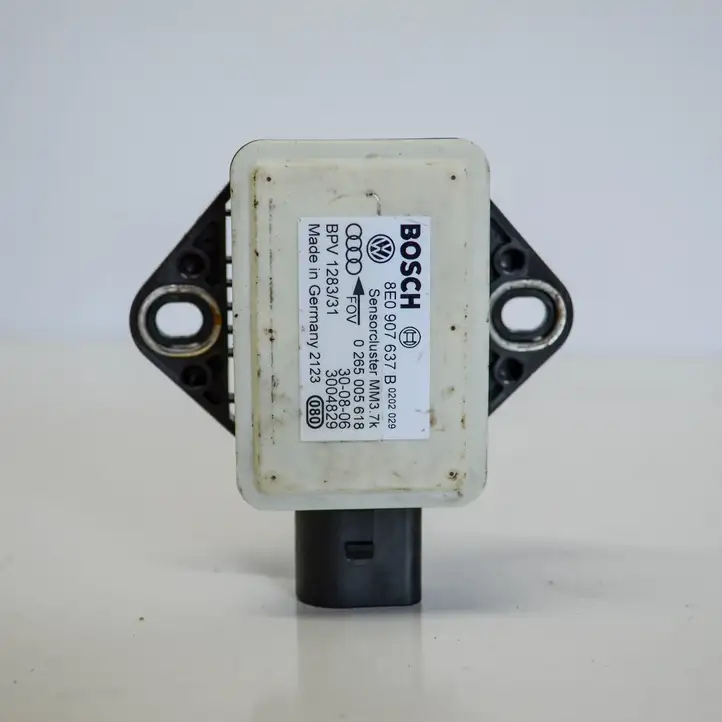 Audi A6 S6 C6 4F (2004 - 2008) 8E0907637B Датчик ускорения — фото 1