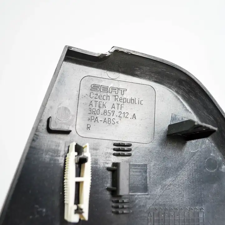 Seat Exeo (3R) (2008 - 2013) 3R0857212A Прочие детали салона — фото 3