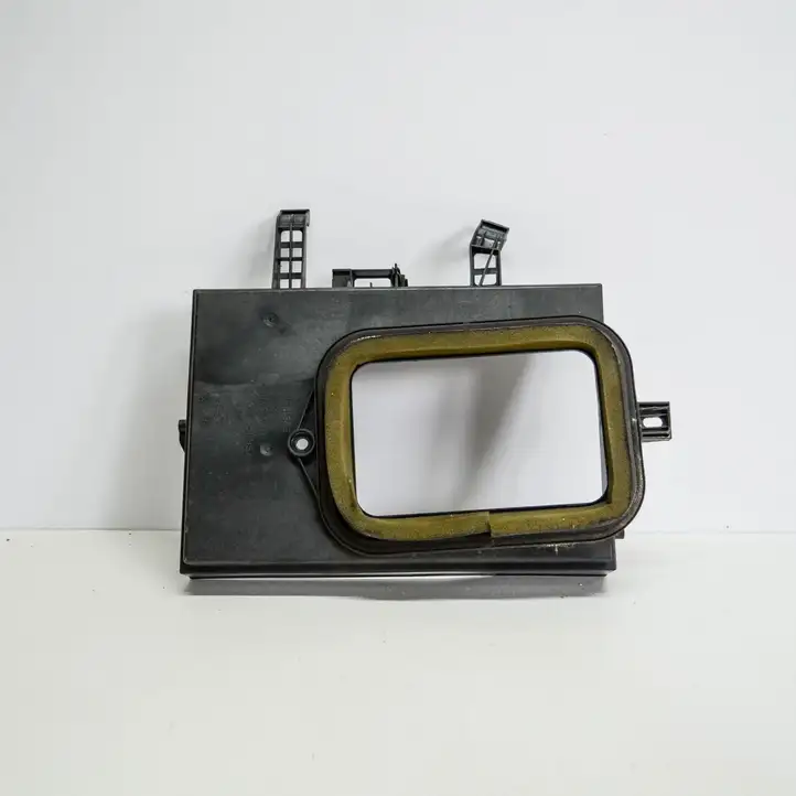 Seat Exeo (3R) (2008 - 2013) 8E2819441B Прочие детали салона — фото 1