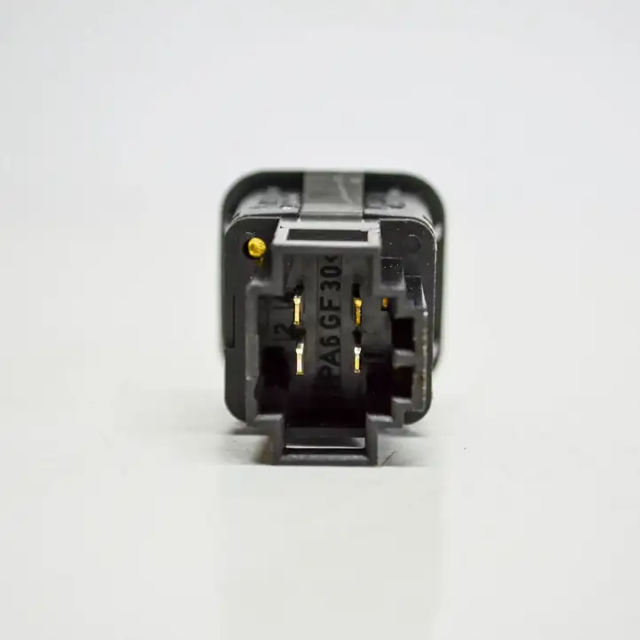 Seat Exeo (3R) (2008 - 2013) 3R0927121B Кнопка фаркопа в багажнике — фото 2