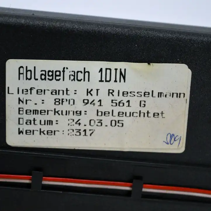 Audi A3/S3 8P (2004 - 2008) 8P0941561G Прочие детали салона — фото 4