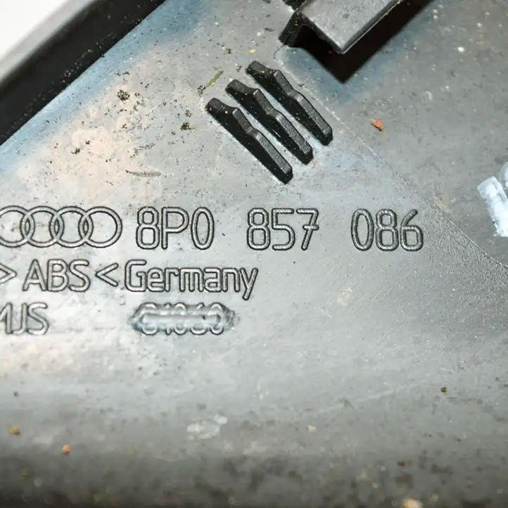 Audi A3/S3 8P (2004 - 2008) 8P0857086 Прочие детали салона — фото 3