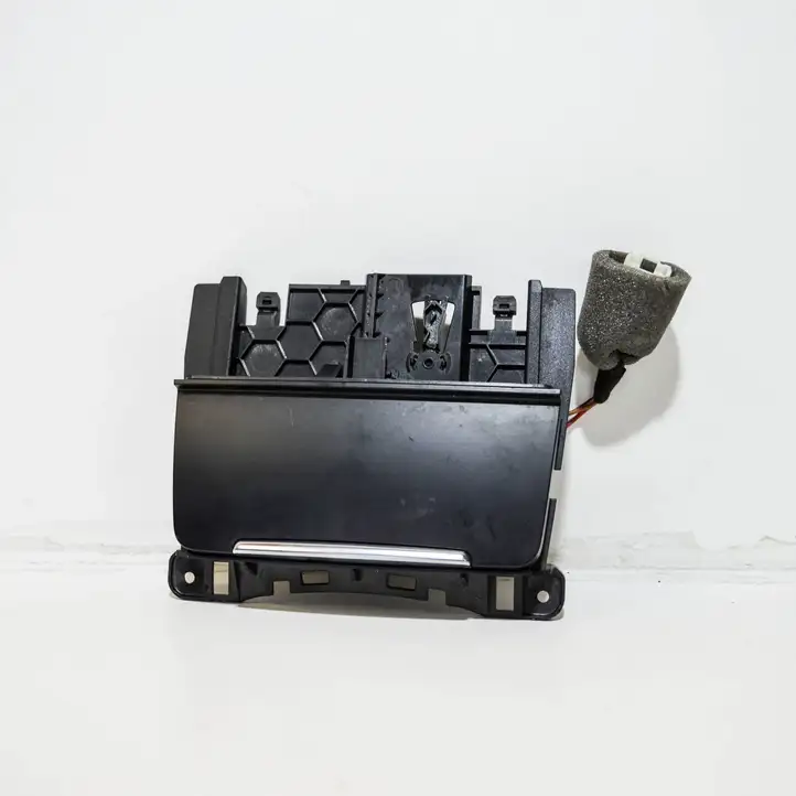 Audi A4 S4 B8 8K (2011 - 2015) 8K0857951C Передняя пепельница — фото 4