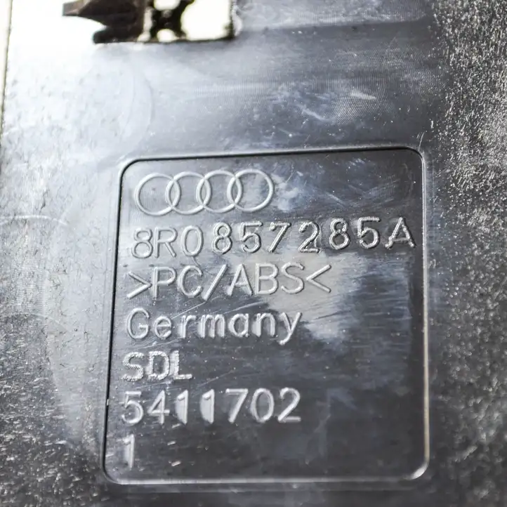 Audi A4 S4 B8 8K (2011 - 2015) 8R0857285A Прочие детали салона — фото 3