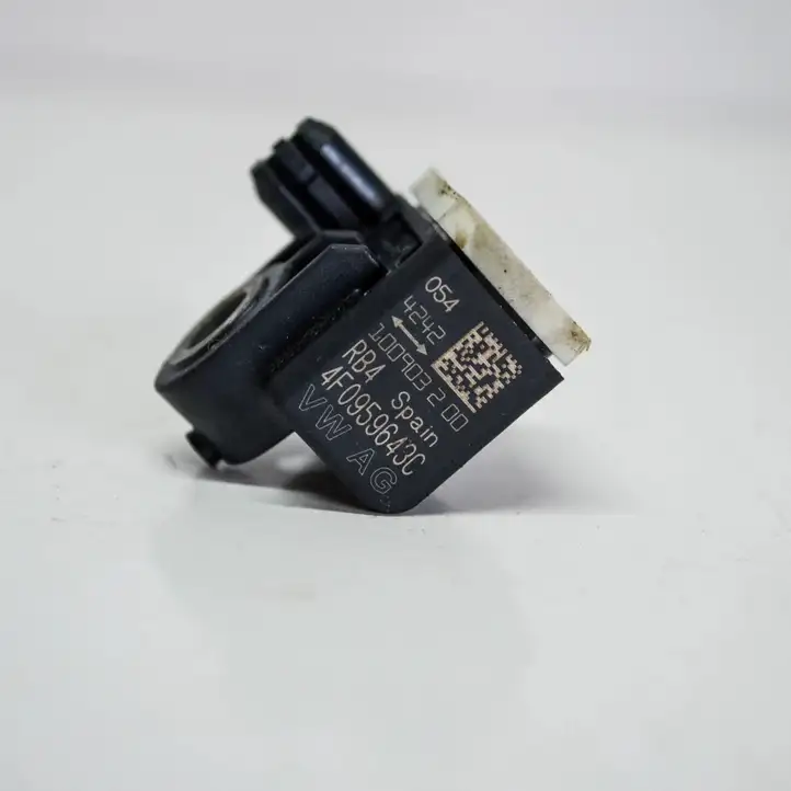 Audi A6 S6 C6 4F (2008 - 2011) 4F0959643C Датчик удара SRS — фото 3