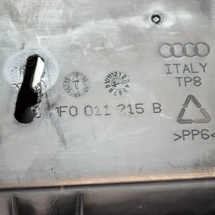 Audi A6 S6 C6 4F (2008 - 2011) 4F0011215B Прочие детали салона — фото 3