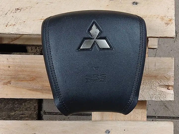Mitsubishi Outlander (2016 - 2018) 8263416Z68 Подушка безопасности руля — фото 1