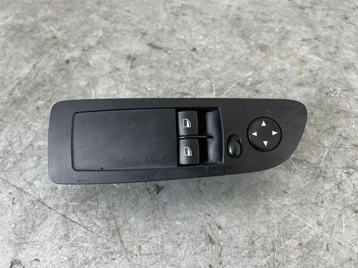 BMW 1 E82 E88 (2007 - 2014) 9167154 Кнопка стеклоподъемников — фото 1