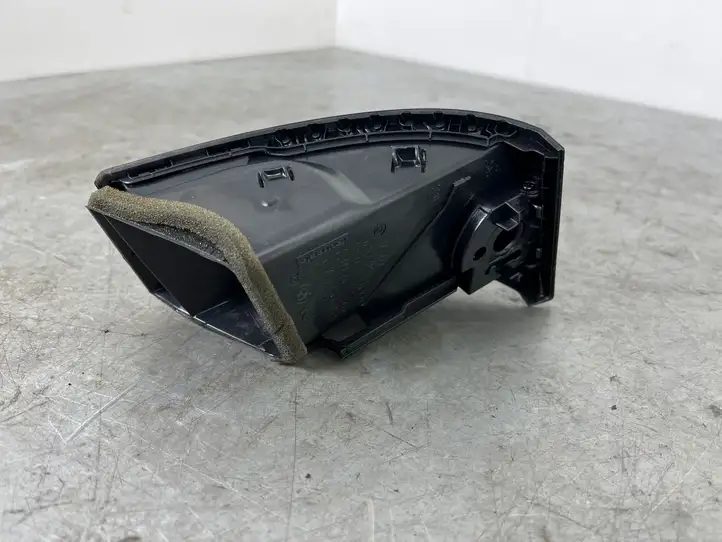 BMW 1 E82 E88 (2007 - 2014) 7059188 Боковой воздушный дефлектор — фото 3