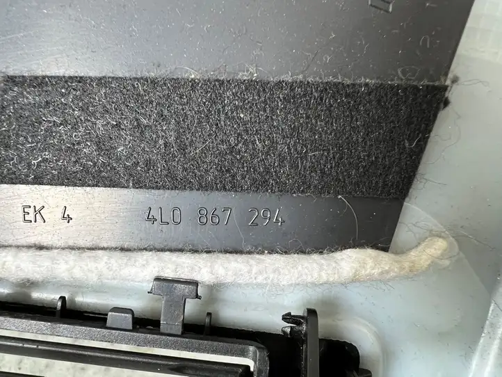 Audi Q7 4L (2005 - 2009) 4L0867294 Верхняя обшивка стойки B — фото 7