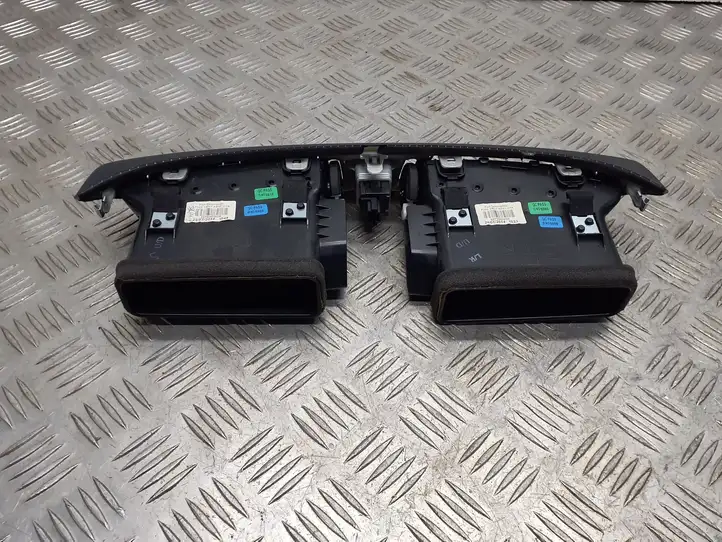Nissan Qashqai (2013 - 2017) 687504EA0A Центральный воздушный дефлектор — фото 6