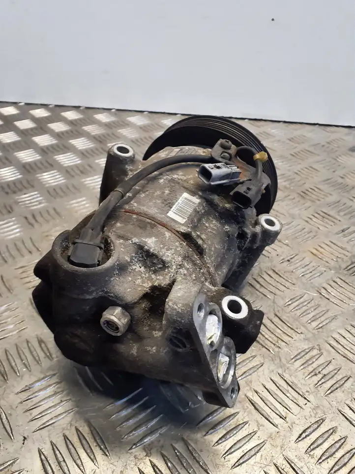 Nissan Qashqai (2013 - 2017) 926004EA0A Компрессор (насос) кондиционера воздуха — фото 1