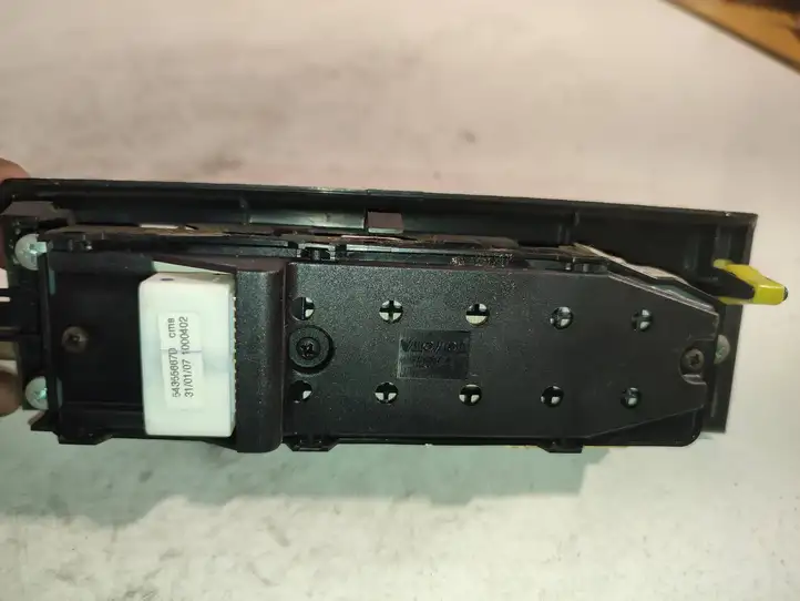 Toyota Corolla Verso AR10 (2004 - 2009) 848200F030 Блок кнопок стеклоподъемников — фото 4