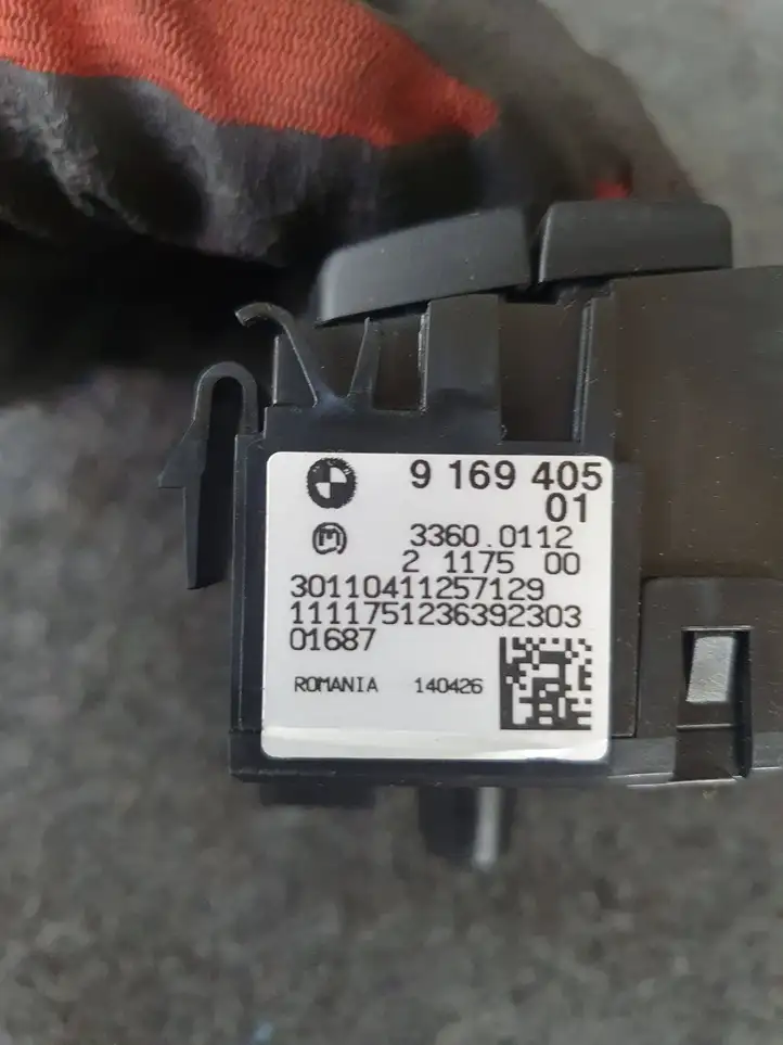 BMW 3 E90 E91 (2005 - 2012) 9169405 Включатель фонарей — фото 2