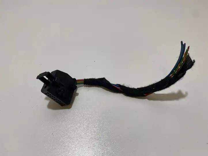 BMW 5 E60 E61 (2004 - 2010) 8364654 Прочая электропроводка — фото 1
