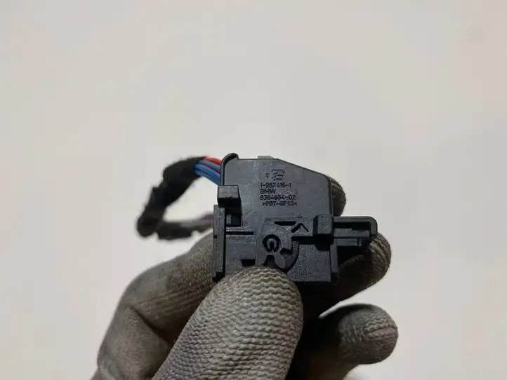 BMW 5 E60 E61 (2004 - 2010) 8364654 Прочая электропроводка — фото 2