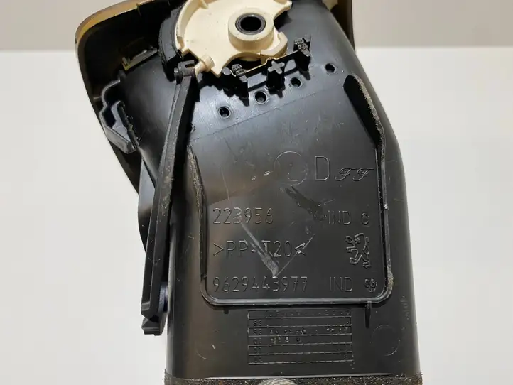 Peugeot 607 (2000 - 2004) 9629443977 Боковой воздушный дефлектор — фото 4