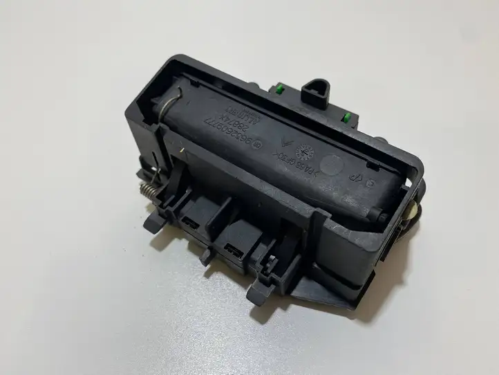 Citroen C5 (2001 - 2004) 9632609777 Передняя пепельница — фото 3