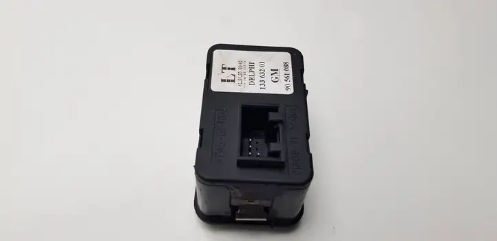Opel Astra G (1998 - 2004) 13363201 Кнопка стеклоподъемников — фото 2