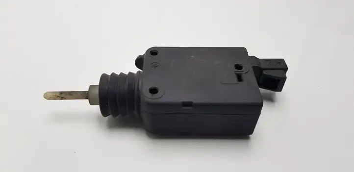 Opel Astra G (1998 - 2004) 90589918 Привод замка крышки топливного бака — фото 2