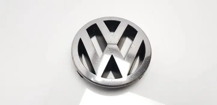 Volkswagen PASSAT B5.5 (2001 - 2005) 3B0853601C Эмблема автомобиля — фото 1
