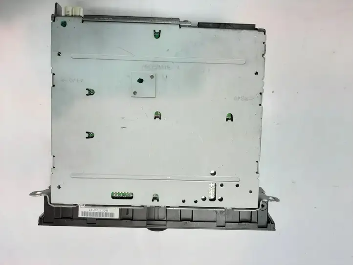 Audi A5 (2007 - 2011)  8T2035195H Радио/ проигрыватель CD/DVD / навигация